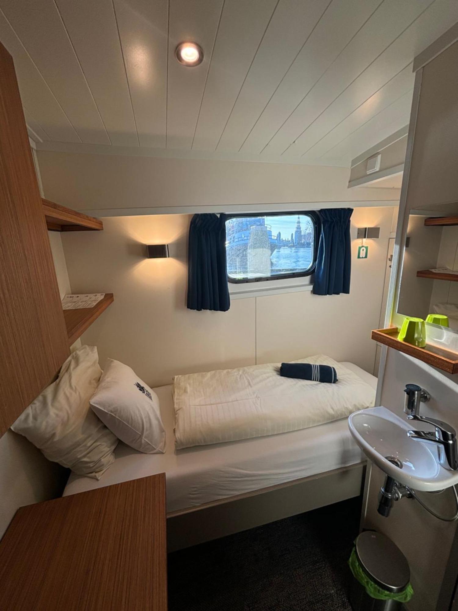 Hotelboat Iris Гронінген Екстер'єр фото