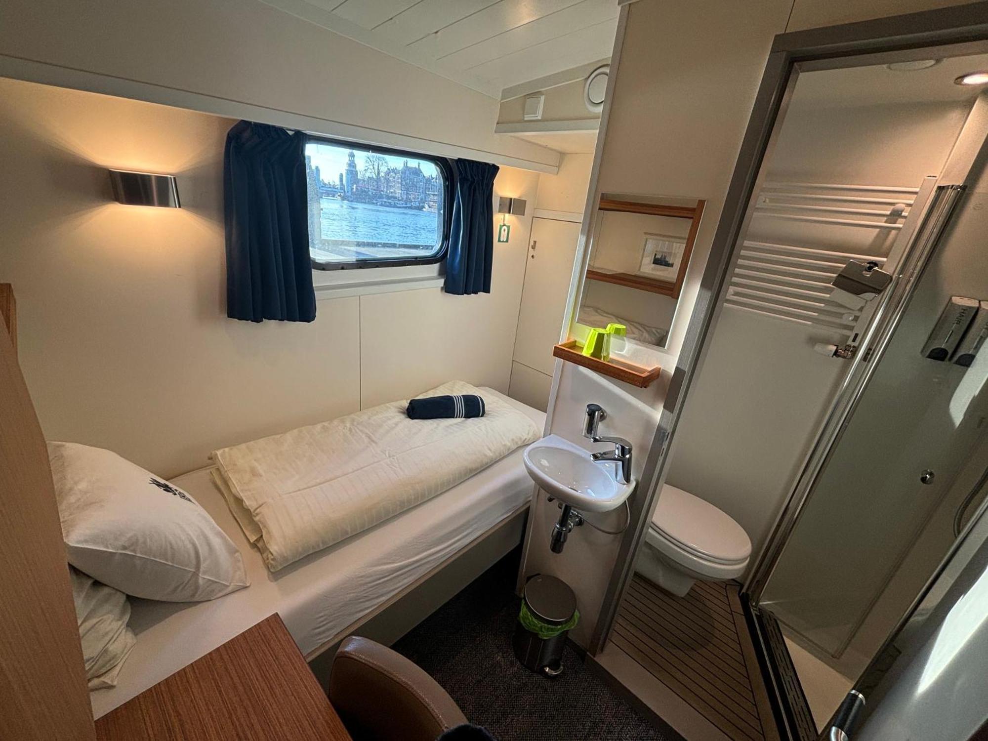 Hotelboat Iris Гронінген Екстер'єр фото